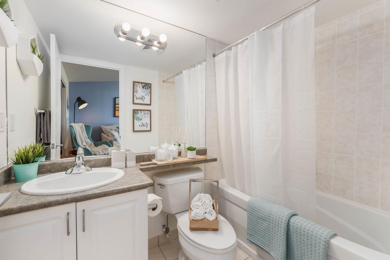 Cityscape Condo In Fort York Торонто Экстерьер фото