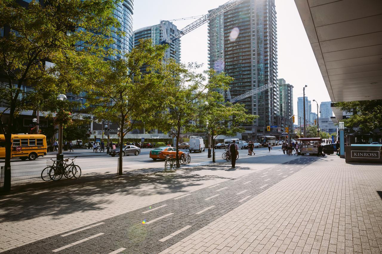Cityscape Condo In Fort York Торонто Экстерьер фото