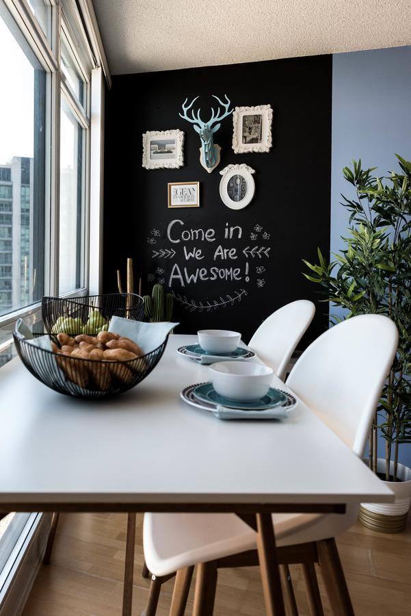 Cityscape Condo In Fort York Торонто Экстерьер фото
