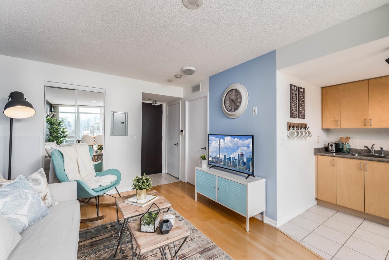 Cityscape Condo In Fort York Торонто Экстерьер фото